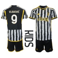 Dječji Nogometni Dres Juventus Dusan Vlahovic #9 Domaci 2023-24 Kratak Rukav (+ Kratke hlače)